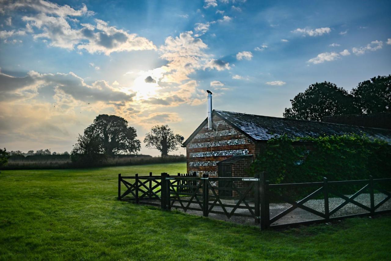 The Tool Shed Villa Wimborne Minster Exterior photo